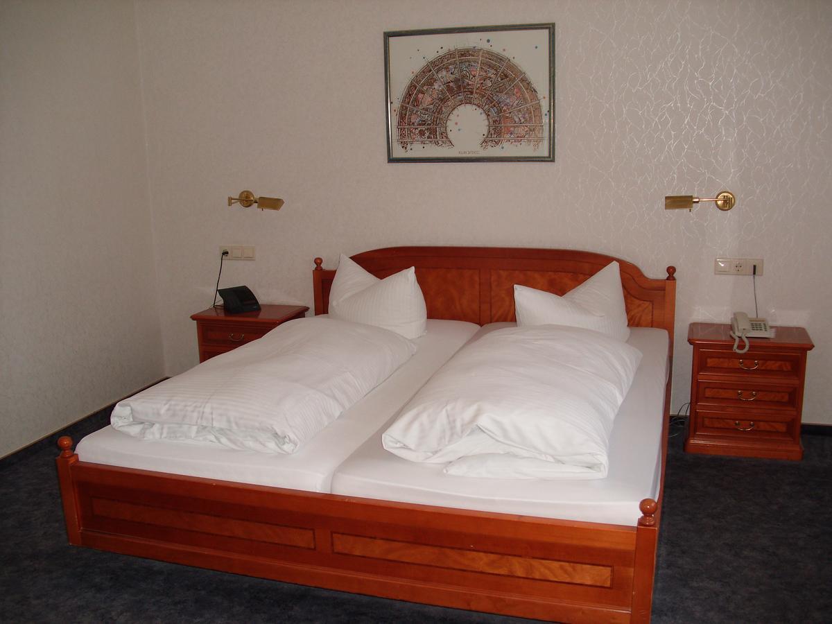 Waldhotel Klaholz Брилон Екстериор снимка